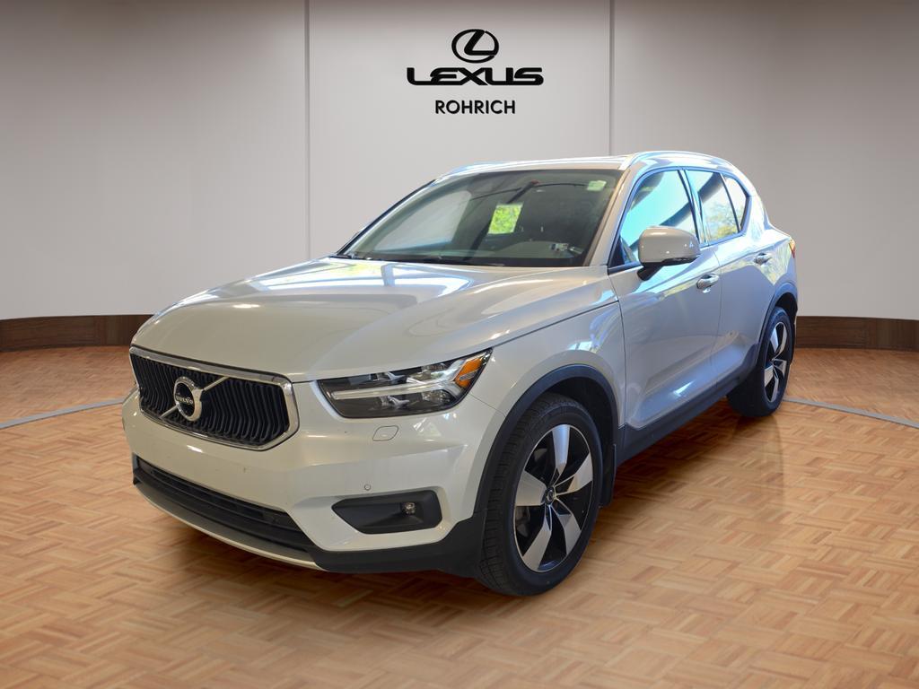 used 2022 Volvo XC40 car, priced at $26,987