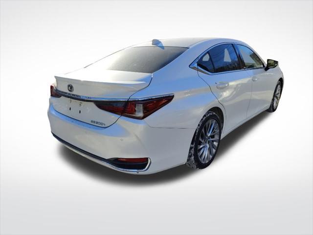 used 2023 Lexus ES 300h car, priced at $32,987