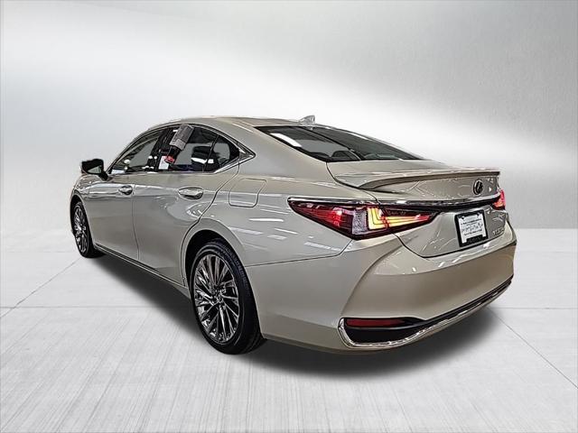 new 2025 Lexus ES 300h car, priced at $54,014