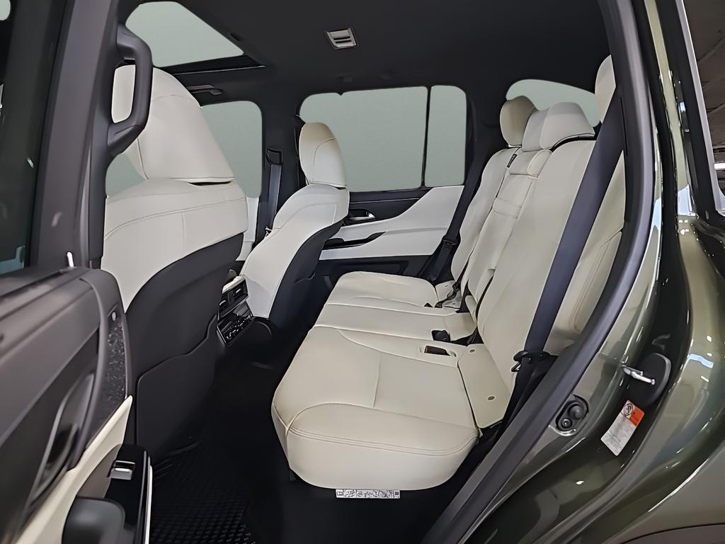new 2025 Lexus LX 600 car, priced at $118,098