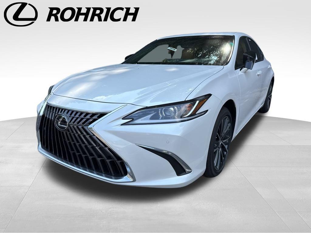 new 2025 Lexus ES 300h car, priced at $51,344