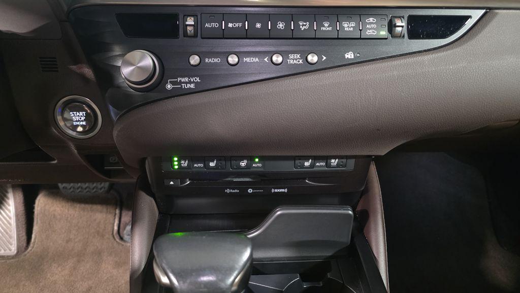 used 2021 Lexus ES 350 car, priced at $33,987