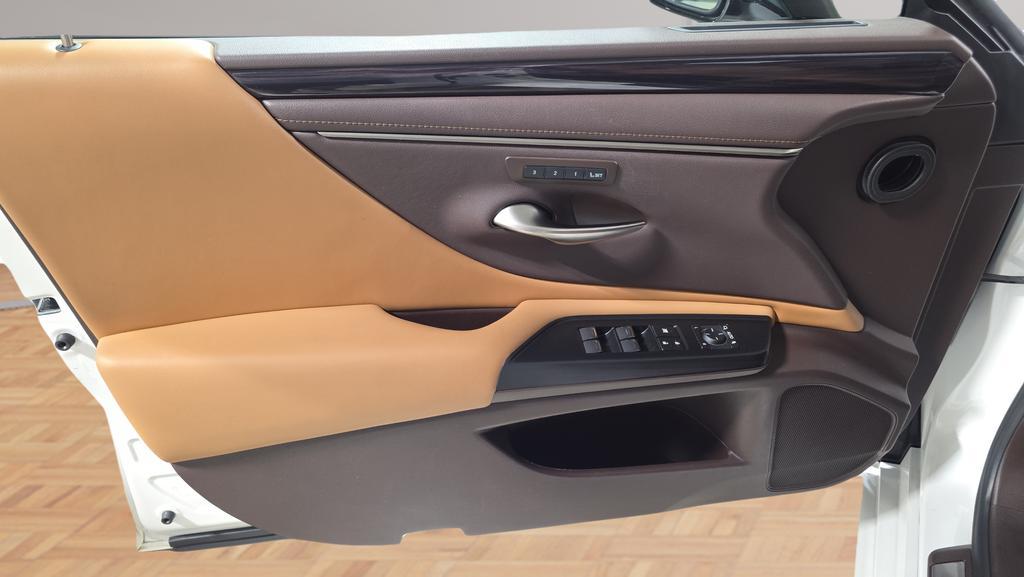 used 2021 Lexus ES 350 car, priced at $33,987