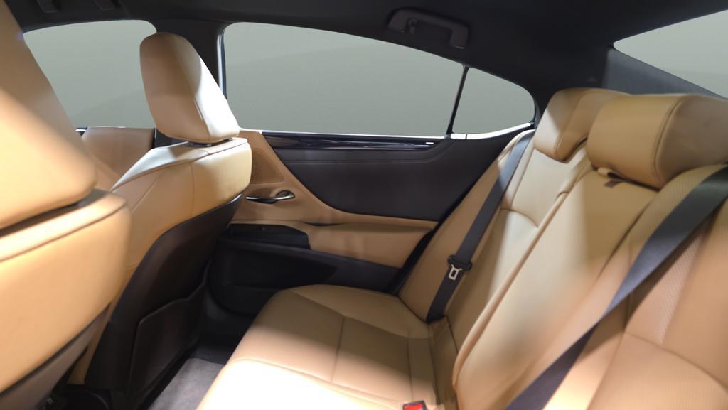 used 2021 Lexus ES 350 car, priced at $33,987