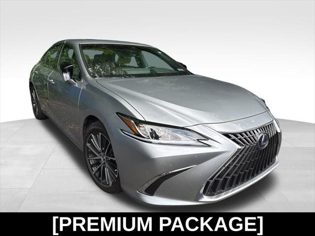 used 2022 Lexus ES 300h car, priced at $37,987
