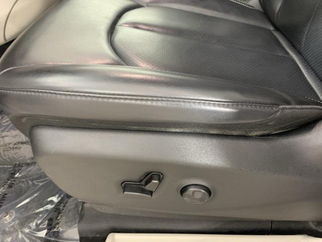 used 2023 Chrysler Pacifica car, priced at $25,000