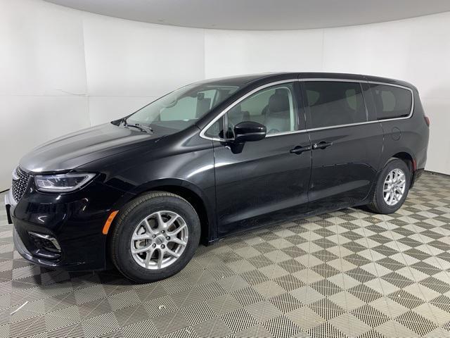 used 2023 Chrysler Pacifica car, priced at $25,000