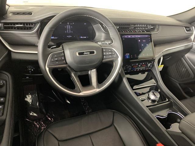 new 2025 Jeep Grand Cherokee car, priced at $47,606