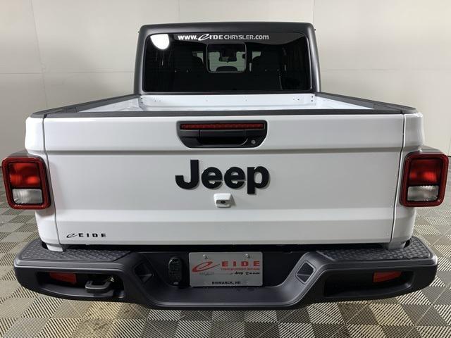 new 2025 Jeep Gladiator car, priced at $43,985