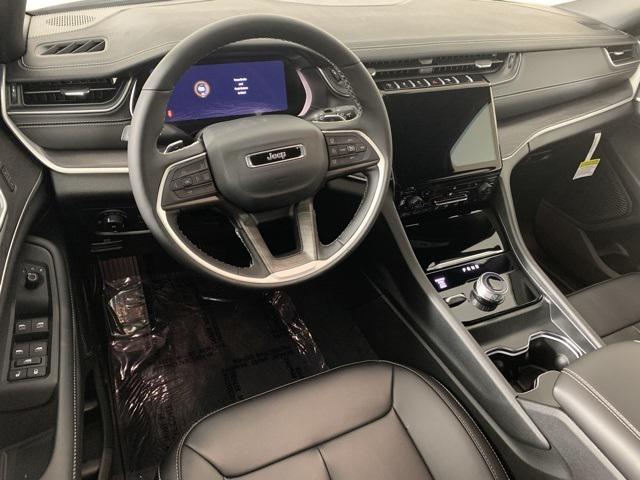 new 2025 Jeep Grand Cherokee car, priced at $42,876