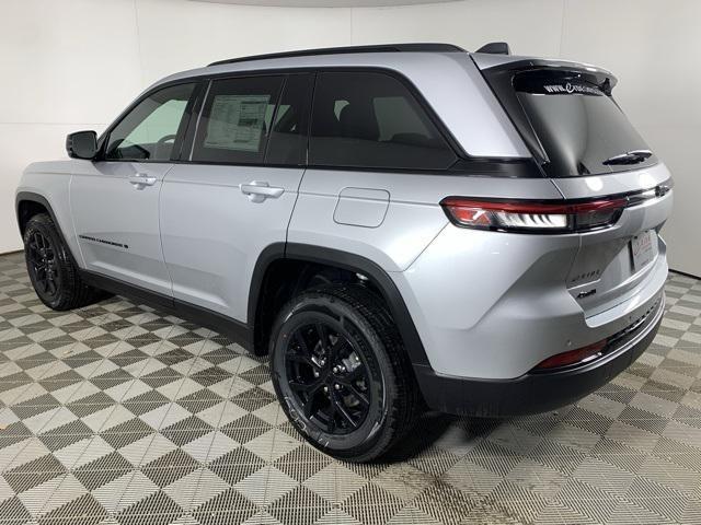 new 2025 Jeep Grand Cherokee car, priced at $40,427