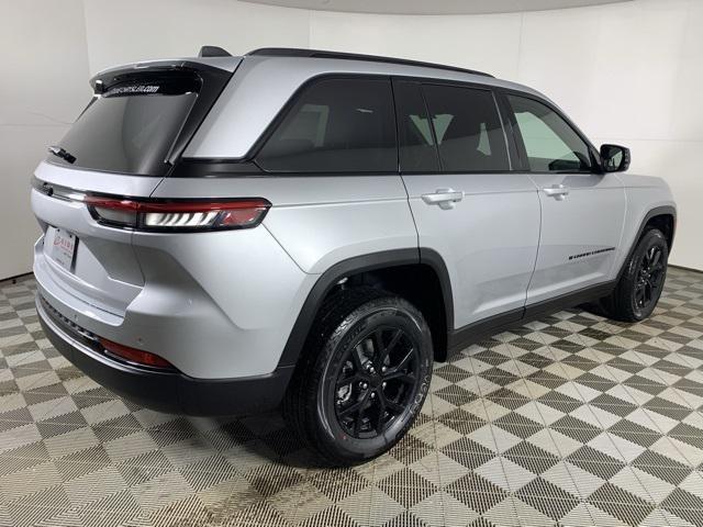 new 2025 Jeep Grand Cherokee car, priced at $40,427