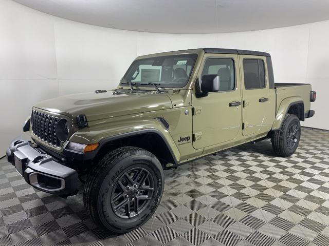 new 2025 Jeep Gladiator car, priced at $43,134