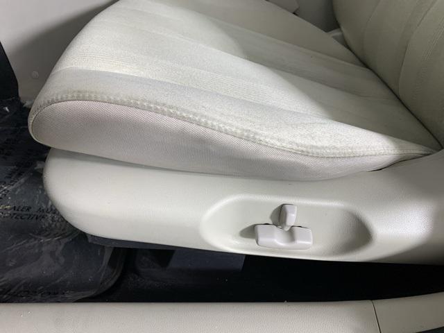 used 2011 Mazda CX-7 car, priced at $6,000