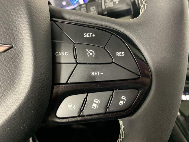 used 2023 Chrysler Pacifica Hybrid car, priced at $26,000