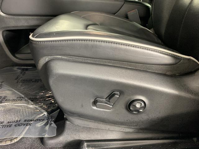 used 2023 Chrysler Pacifica Hybrid car, priced at $26,000