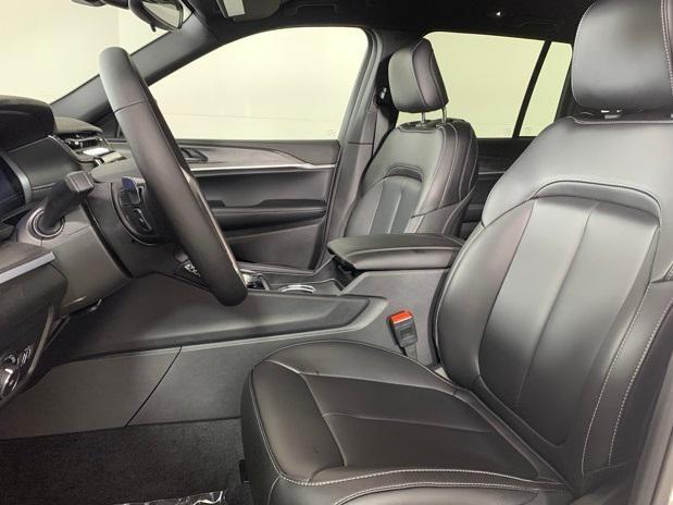 new 2025 Jeep Grand Cherokee car, priced at $42,104