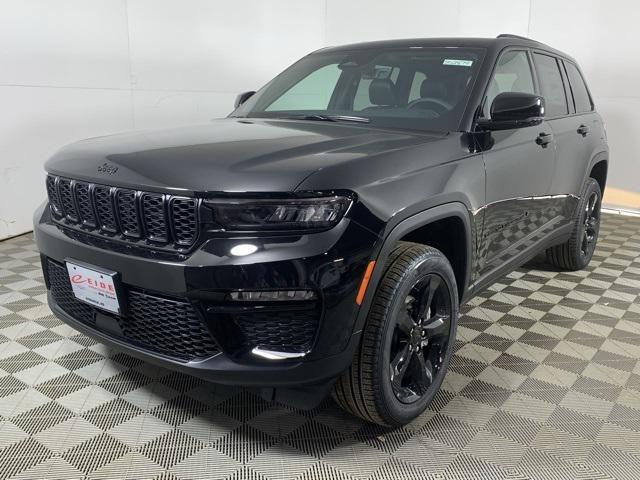 new 2025 Jeep Grand Cherokee car, priced at $45,613