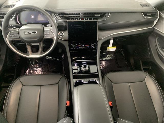 new 2025 Jeep Grand Cherokee car, priced at $45,613