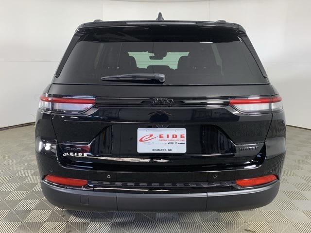 new 2025 Jeep Grand Cherokee car, priced at $45,613