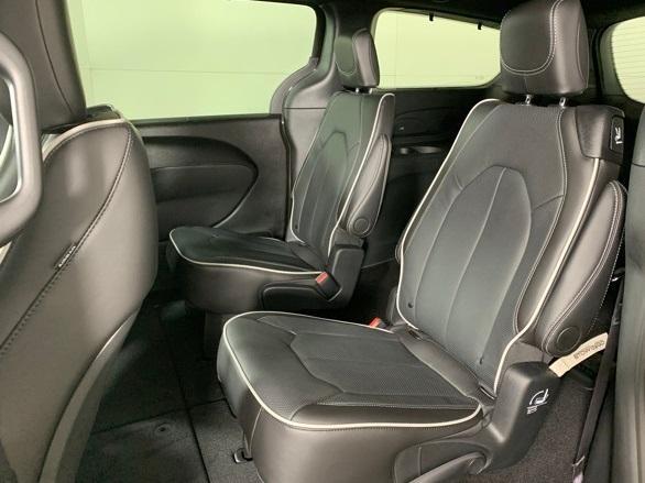 new 2024 Chrysler Pacifica car, priced at $53,136