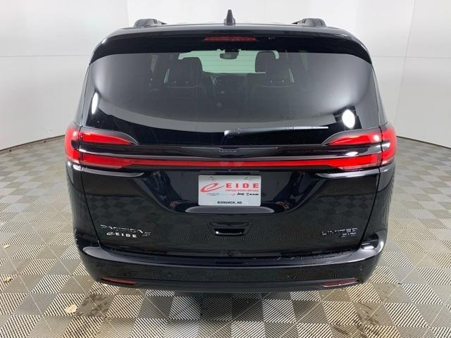 new 2024 Chrysler Pacifica car, priced at $53,136