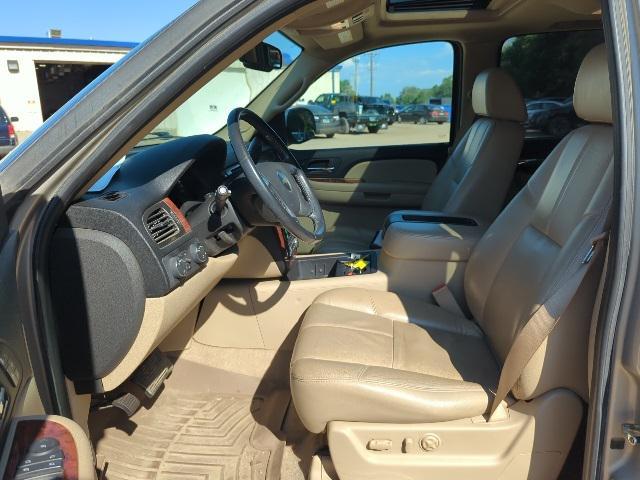 used 2007 Chevrolet Suburban car, priced at $6,000