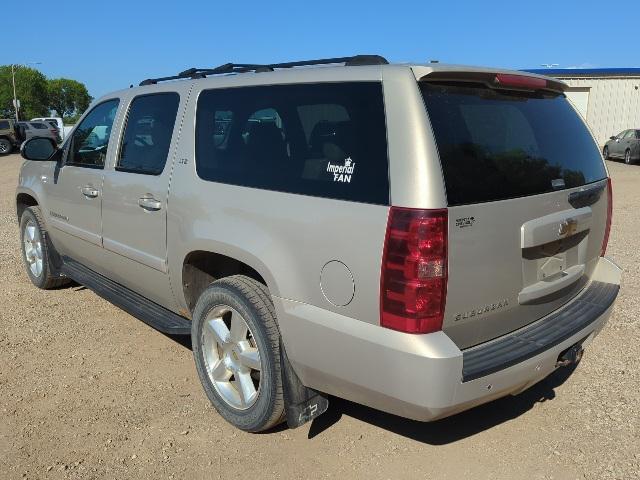 used 2007 Chevrolet Suburban car, priced at $6,000