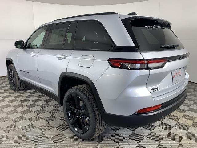 new 2025 Jeep Grand Cherokee car, priced at $49,980