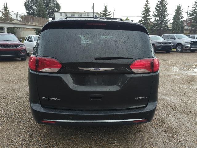 used 2018 Chrysler Pacifica car, priced at $21,000