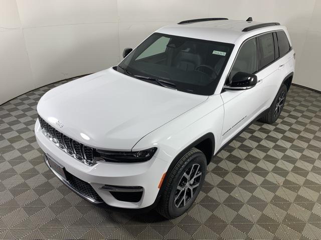 new 2025 Jeep Grand Cherokee car, priced at $41,200