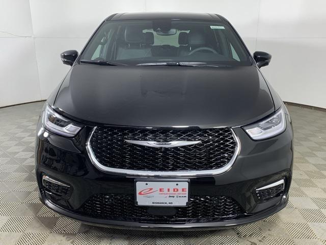 new 2026 Chrysler Pacifica car, priced at $43,751