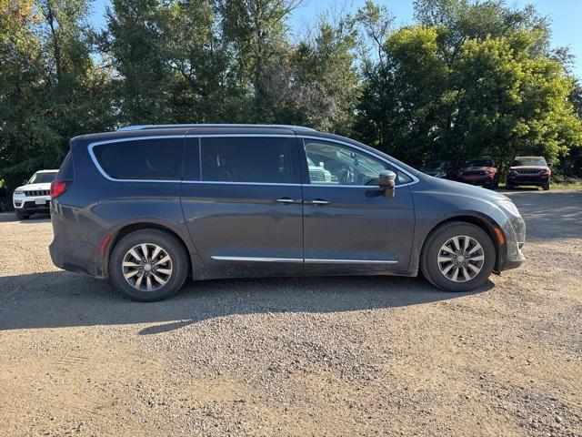 used 2020 Chrysler Pacifica car, priced at $17,500