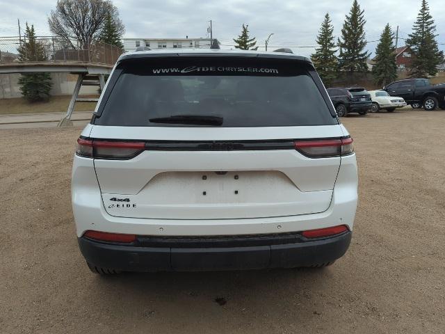 used 2022 Jeep Grand Cherokee car, priced at $32,000
