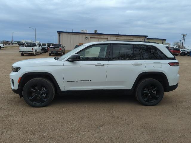 used 2022 Jeep Grand Cherokee car, priced at $32,000