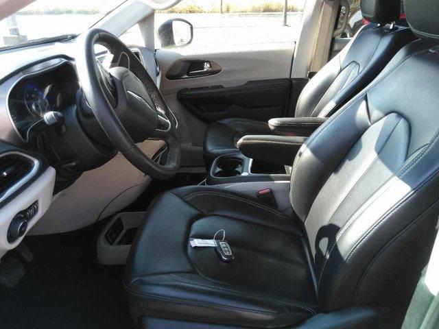 used 2023 Chrysler Pacifica car, priced at $26,000