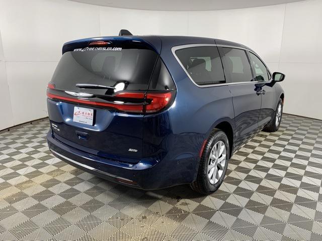 new 2025 Chrysler Pacifica car, priced at $43,725