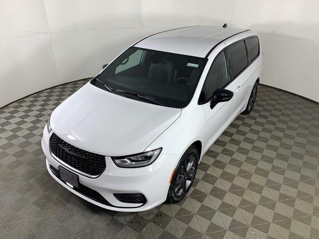new 2026 Chrysler Pacifica car, priced at $44,684