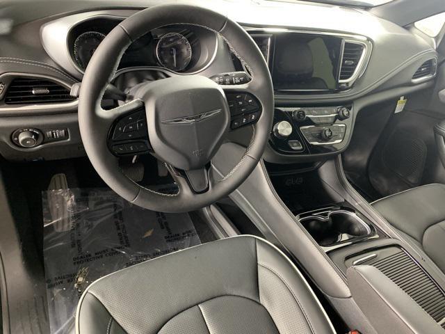 new 2025 Chrysler Pacifica car, priced at $49,364
