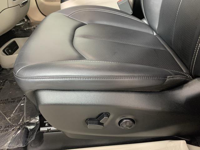 used 2024 Chrysler Pacifica car, priced at $28,000