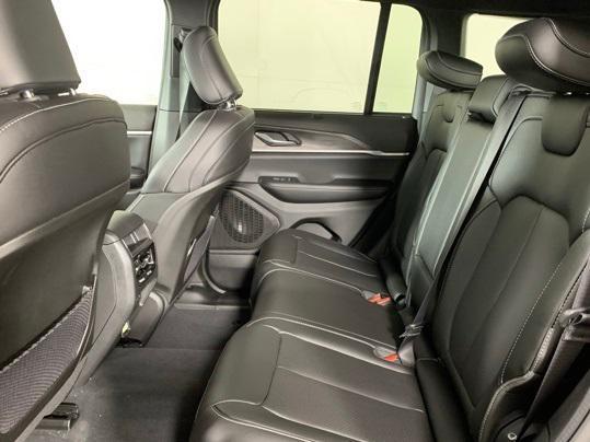 new 2025 Jeep Grand Cherokee car, priced at $47,707