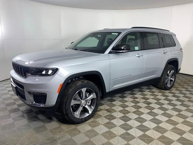 new 2024 Jeep Grand Cherokee L car, priced at $50,236