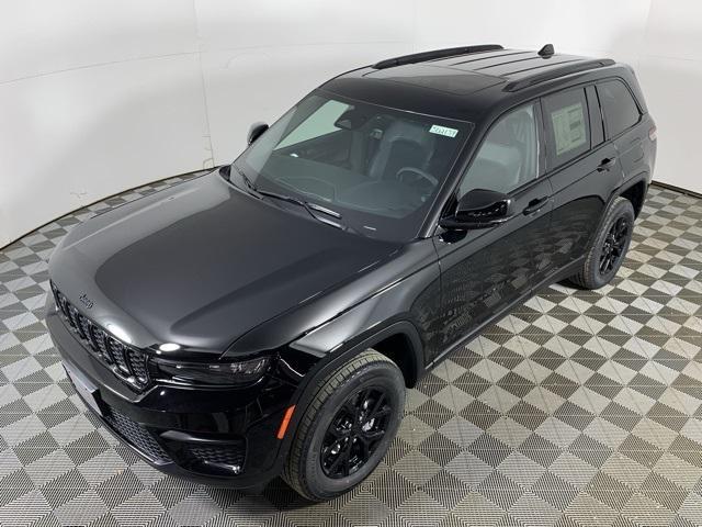 new 2025 Jeep Grand Cherokee car, priced at $44,030