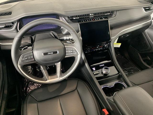 new 2025 Jeep Grand Cherokee car, priced at $42,742