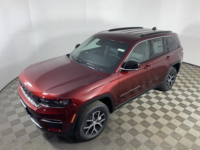 new 2025 Jeep Grand Cherokee car, priced at $42,742