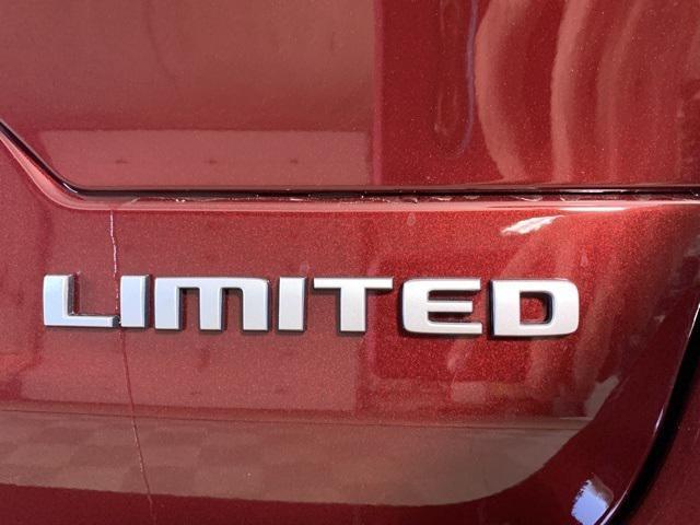 new 2025 Jeep Grand Cherokee car, priced at $42,742