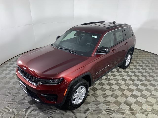 new 2025 Jeep Grand Cherokee car, priced at $35,799