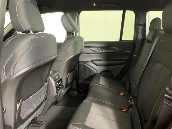new 2025 Jeep Grand Cherokee car, priced at $35,799