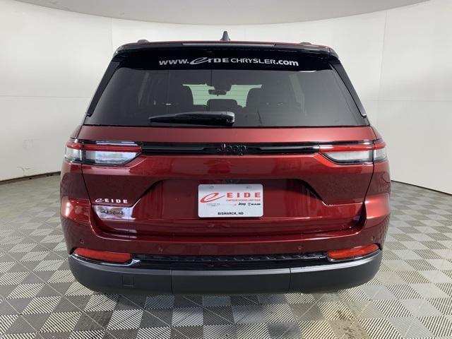 new 2025 Jeep Grand Cherokee car, priced at $40,305