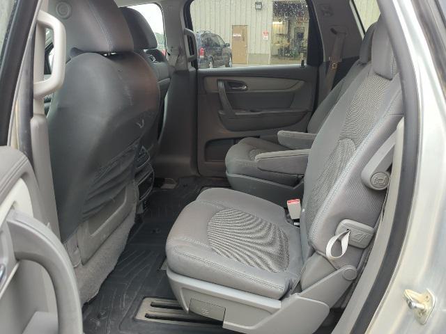 used 2014 Chevrolet Traverse car, priced at $6,000